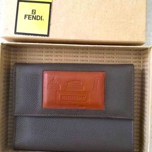 Fendi Donna wallet
